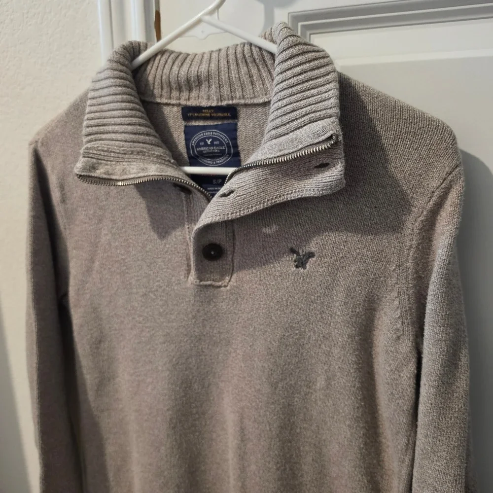 American Eagle Mens Athletic Fit Quarter Zip Button Mock Neck Sweater Tan Small